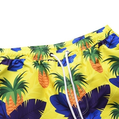OEM maufactory  New Summer Beach Pants Men'S Loose Yellow Shorts Youth Thin Model
