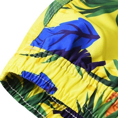OEM maufactory  New Summer Beach Pants Men'S Loose Yellow Shorts Youth Thin Model