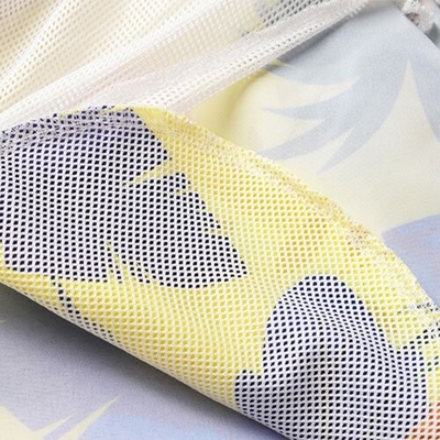 OEM maufactory  New Summer Beach Pants Men'S Loose Yellow Shorts Youth Thin Model